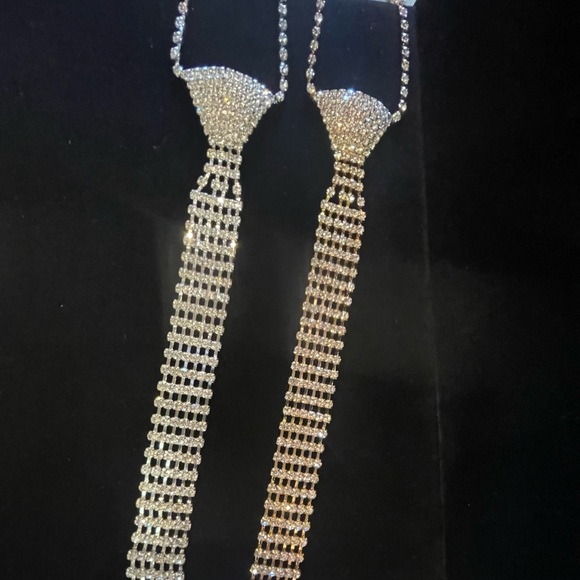 Tie Glam Crystal Necklace almost soldout 😢 - Picture 6 of 6